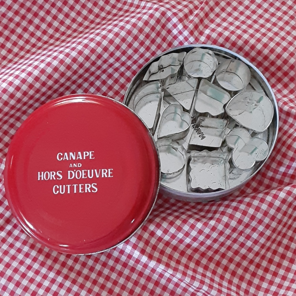 Vintage Canape & Hors D'Oeuvre Cutters